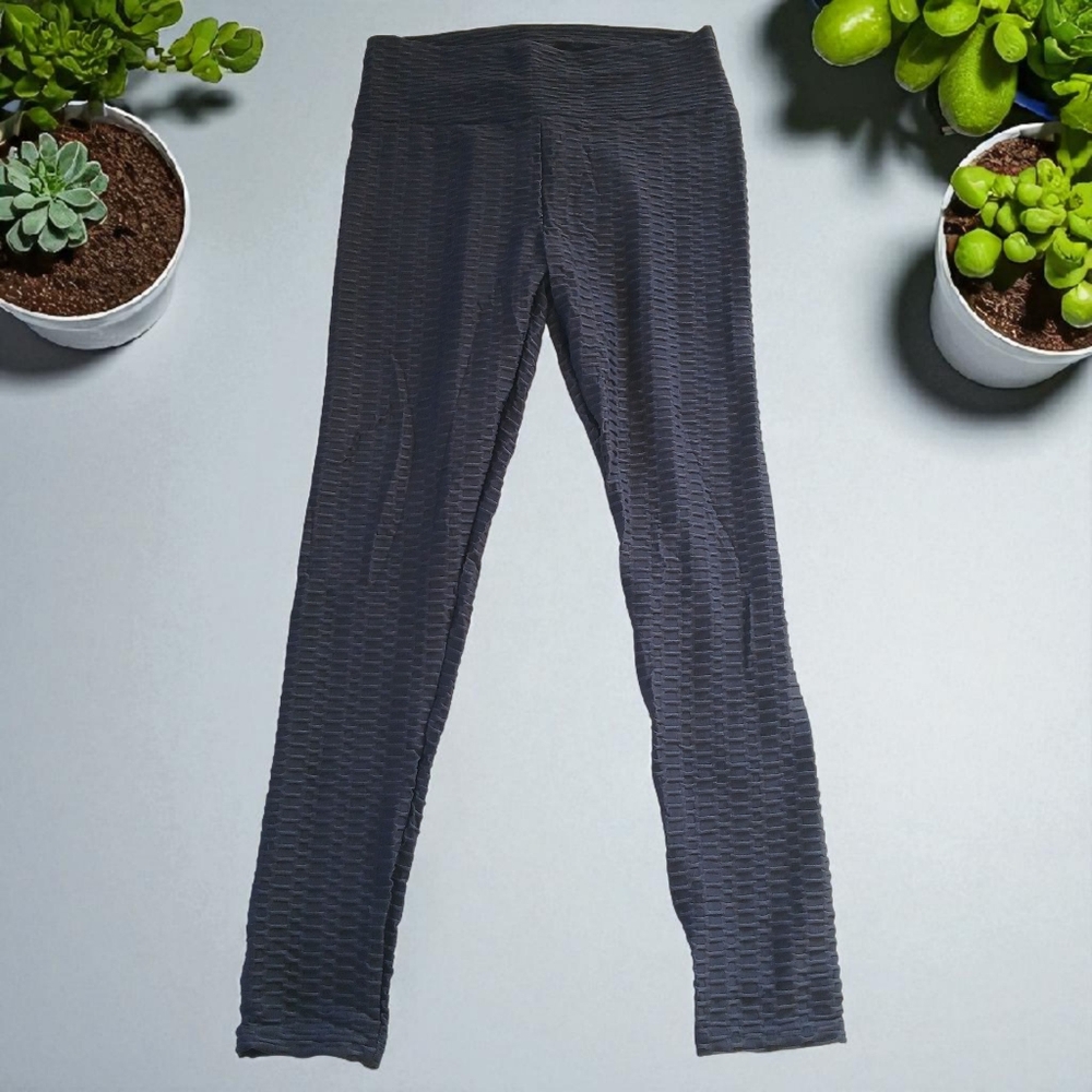 NWT New Tik Tok Butt Accentuating Scrunch Ruched Textured Leggings